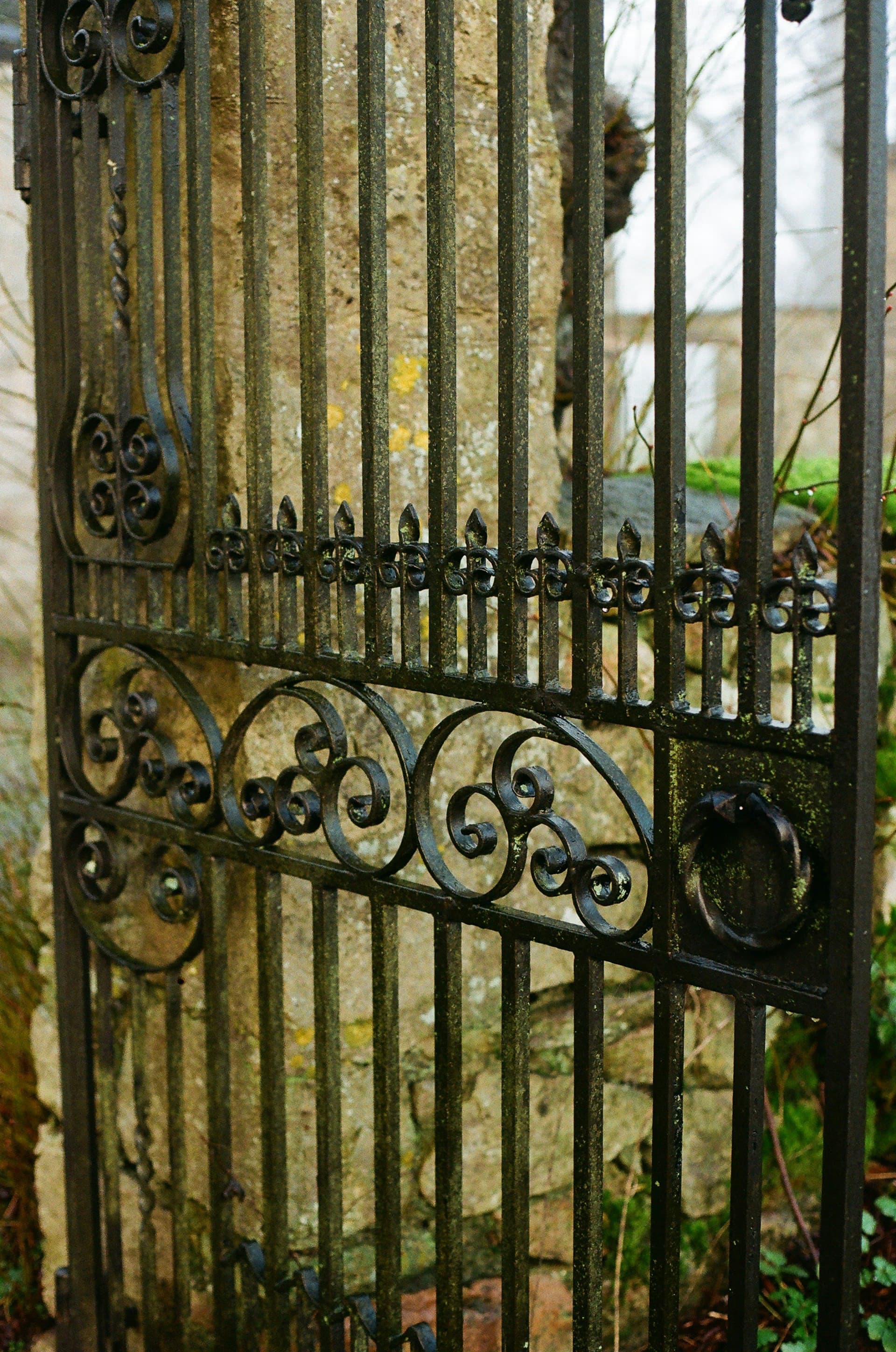Kumar Iron Works — antique Victorian cast iron gate
